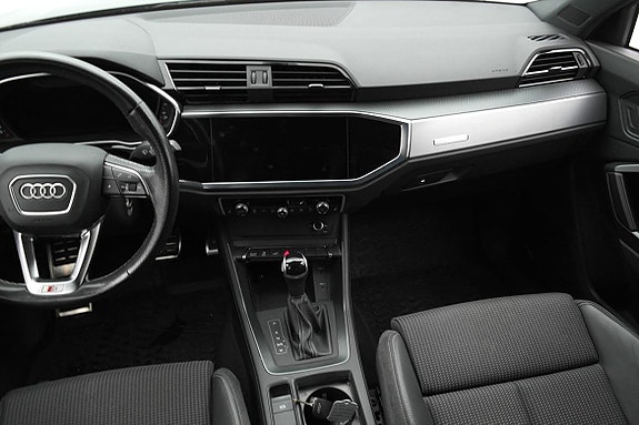 Audi Q3 8 of 25