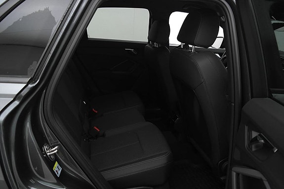 Audi Q3 21 of 25
