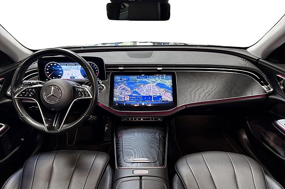 Mercedes-Benz E300 5 of 18