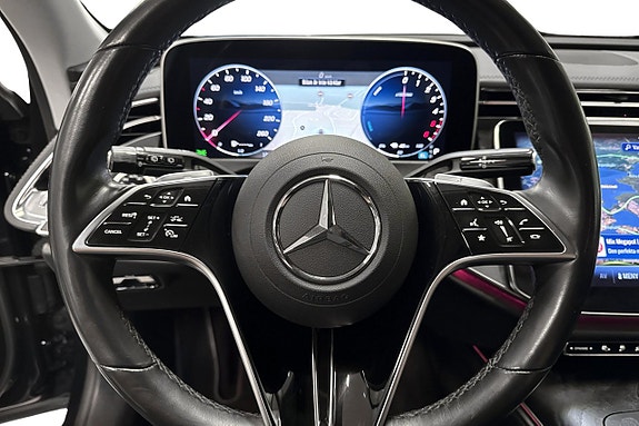 Mercedes-Benz E300 6 of 18