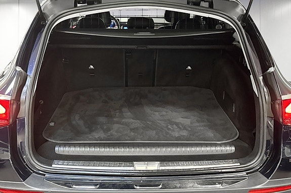 Mercedes-Benz E300 18 of 18
