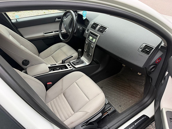 Volvo V50 12 of 12