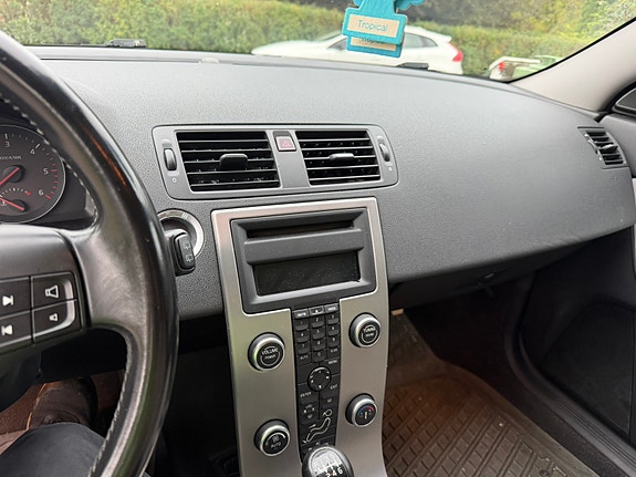 Volvo V50 8 of 12