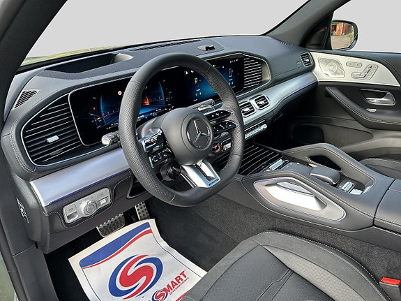 Mercedes-Benz GLE53 13 of 21
