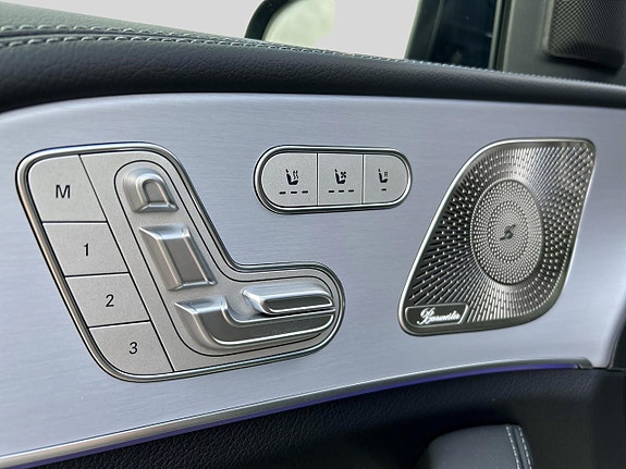 Mercedes-Benz GLE53 16 of 21