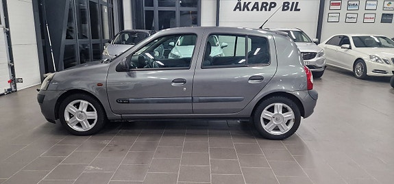 Renault Clio 8 of 13
