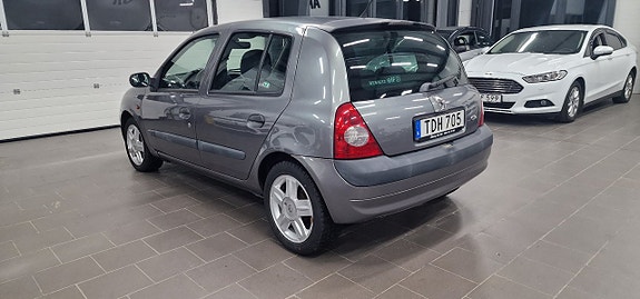Renault Clio 7 of 13