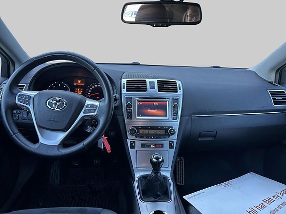 Toyota Avensis 9 of 16