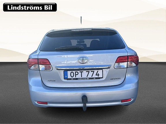 Toyota Avensis 5 of 16