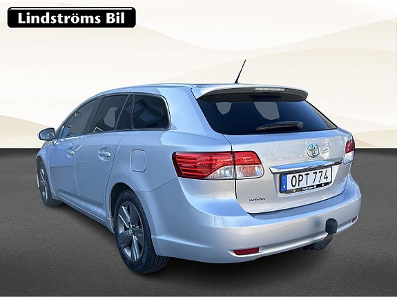 Toyota Avensis 3 of 16