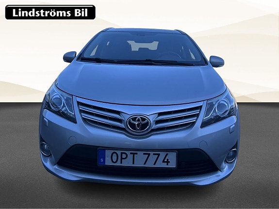 Toyota Avensis 6 of 16