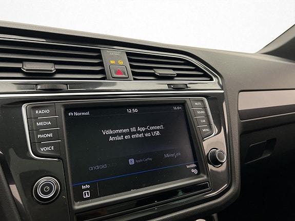 Volkswagen Tiguan 21 of 30