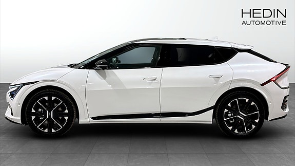 Kia EV6 11 of 16