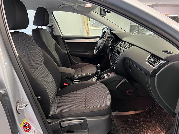 Skoda Octavia 14 of 22