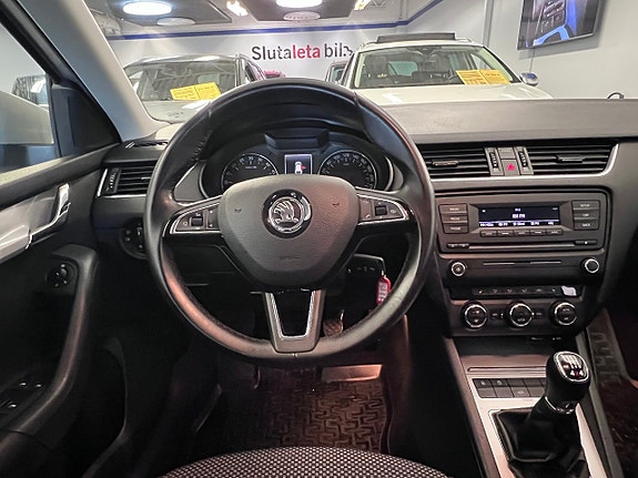 Skoda Octavia 18 of 22
