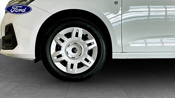 Ford Transit Connect 9 of 9