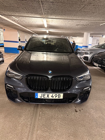 BMW X5 2 of 8
