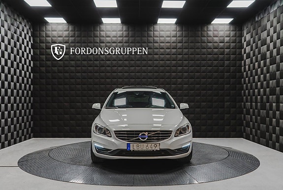 Volvo V60 11 of 24