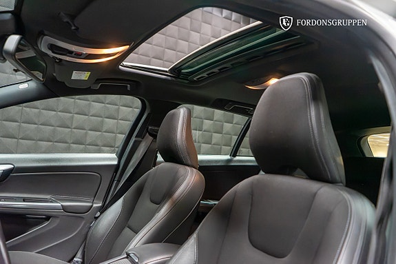 Volvo V60 15 of 24