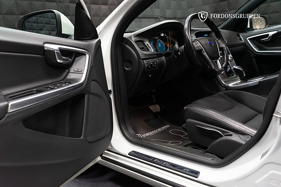 Volvo V60 13 of 24