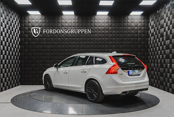 Volvo V60 5 of 24