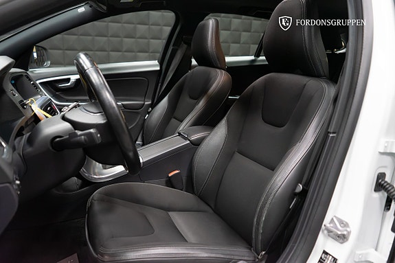 Volvo V60 14 of 24