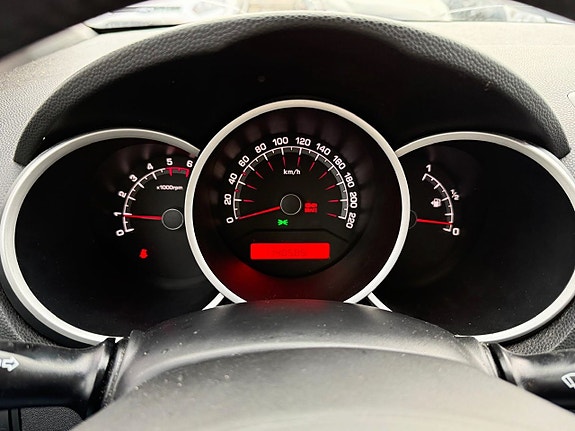 Kia Venga 6 of 9