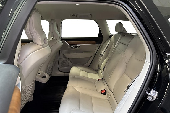 Volvo V90 16 of 19