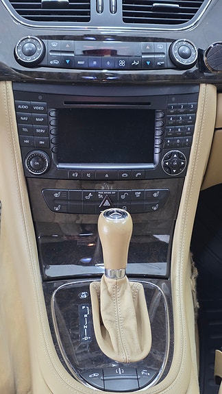 Mercedes-Benz CLS55 11 of 12