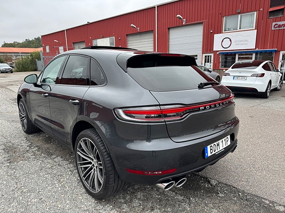 Porsche Macan 4 of 29