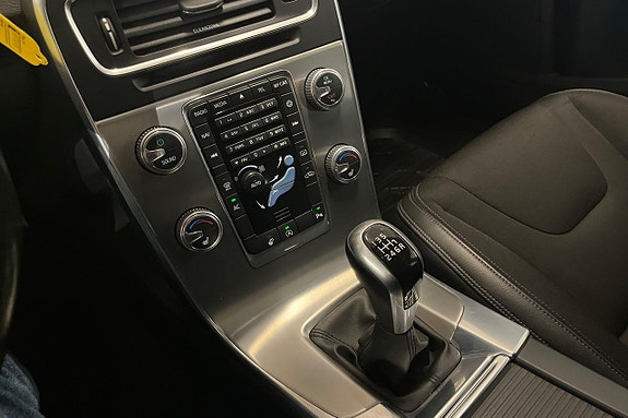Volvo V60 16 of 21