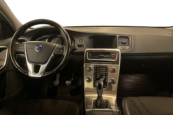Volvo V60 11 of 21