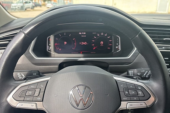 Volkswagen Tiguan Allspace 17 of 18