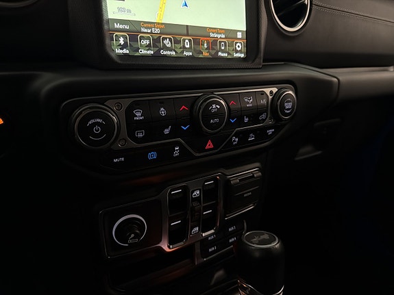 Jeep Wrangler 22 of 30
