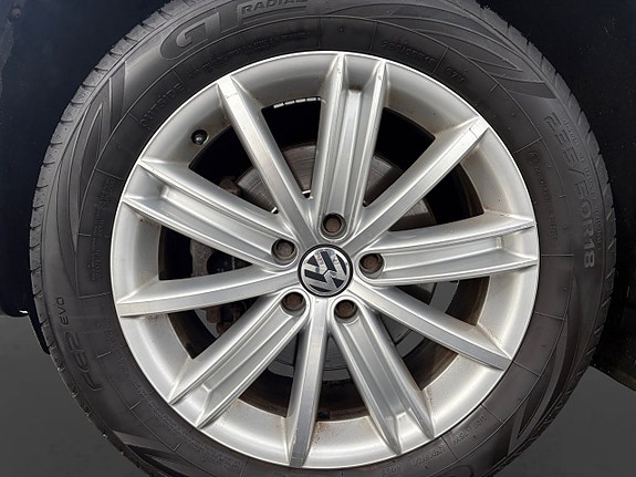 Volkswagen Tiguan 9 of 17