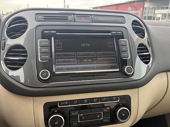 Volkswagen Tiguan 14 of 17