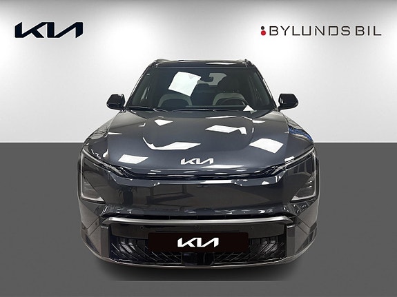 Kia EV5 2 of 17