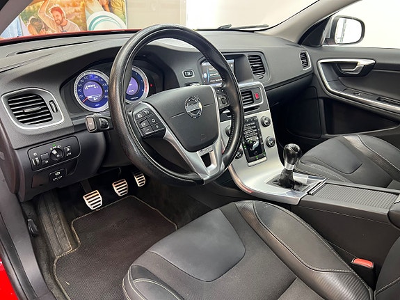 Volvo V60 14 of 29