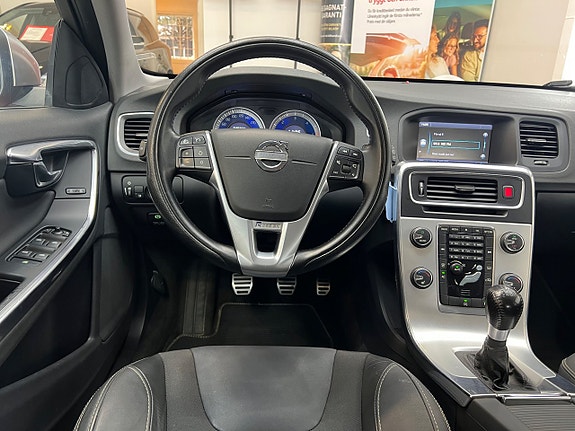 Volvo V60 13 of 29