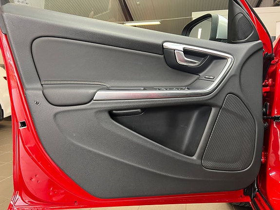 Volvo V60 23 of 29