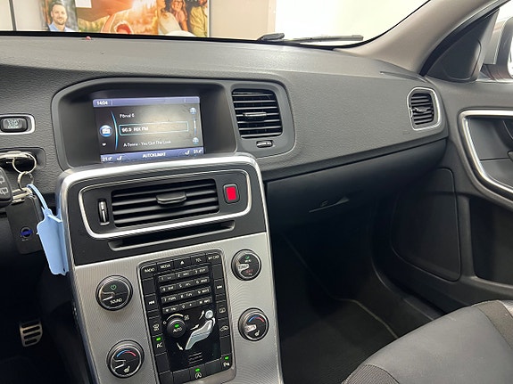 Volvo V60 15 of 29