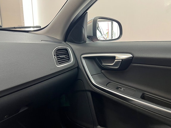 Volvo V60 16 of 29