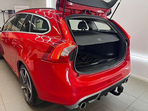 Volvo V60 12 of 29