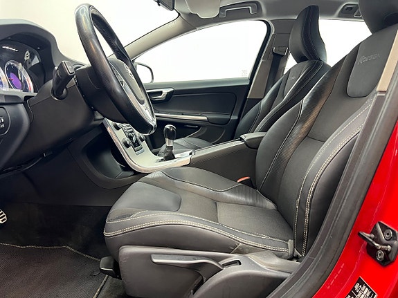 Volvo V60 24 of 29