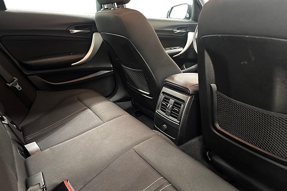 BMW 118i 7 of 18