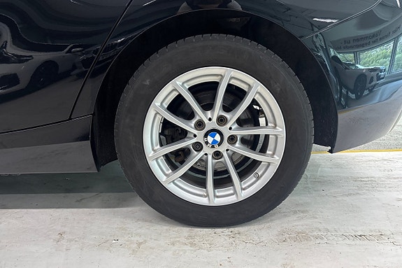 BMW 118i 15 of 18