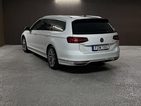 Volkswagen Passat 5 of 23