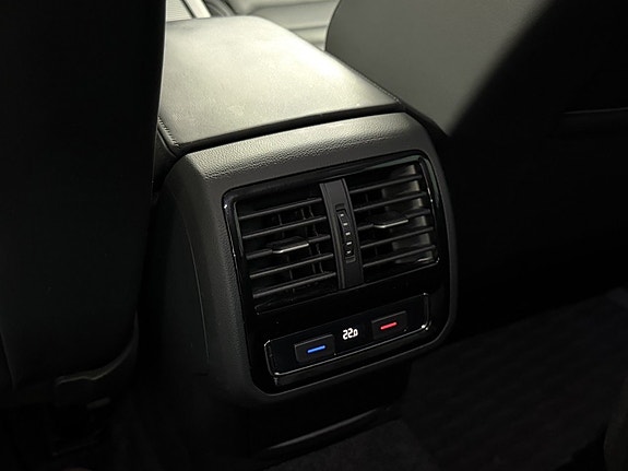 Volkswagen Passat 22 of 23