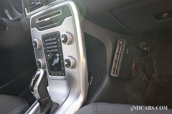 Volvo XC70 11 of 14