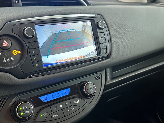 Toyota Yaris 18 of 19